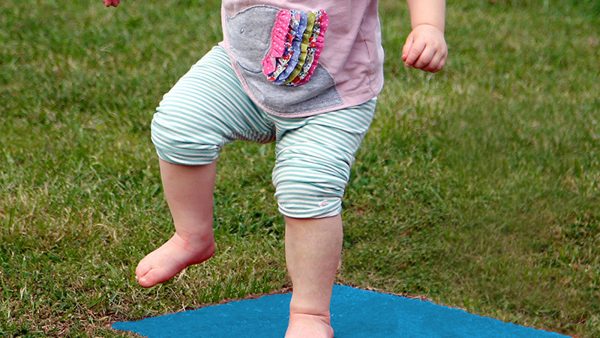 Stepping Stones Outdoor Music Instrument (toddler jumping; chord A in indigo)