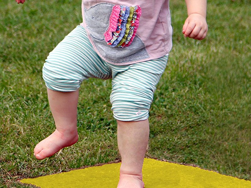 Stepping Stones Outdoor Music Instrument (toddler jumping; chord E in yellow)